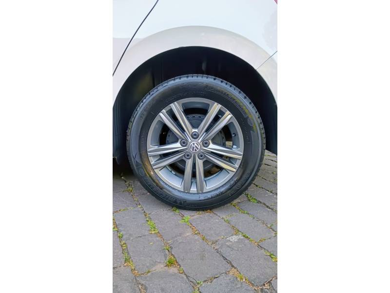VOLKSWAGEN - POLO - 2019/2020 - Branca - R$ 75.000,00