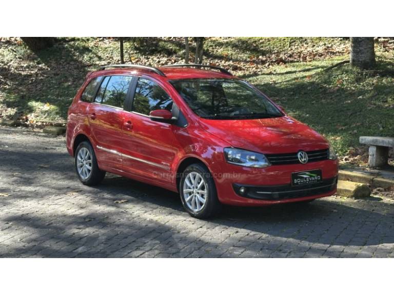 VOLKSWAGEN - SPACEFOX - 2013/2014 - Vermelha - R$ 46.900,00