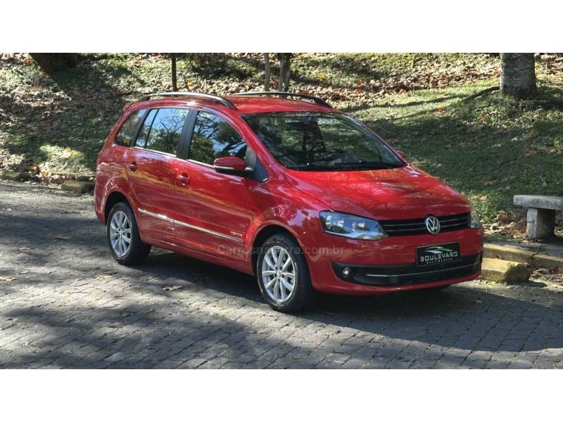VOLKSWAGEN - SPACEFOX - 2013/2014 - Vermelha - R$ 46.900,00
