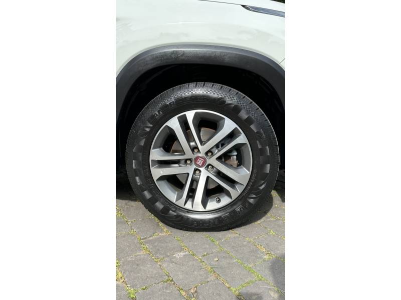 FIAT - TORO - 2017/2018 - Branca - R$ 91.000,00