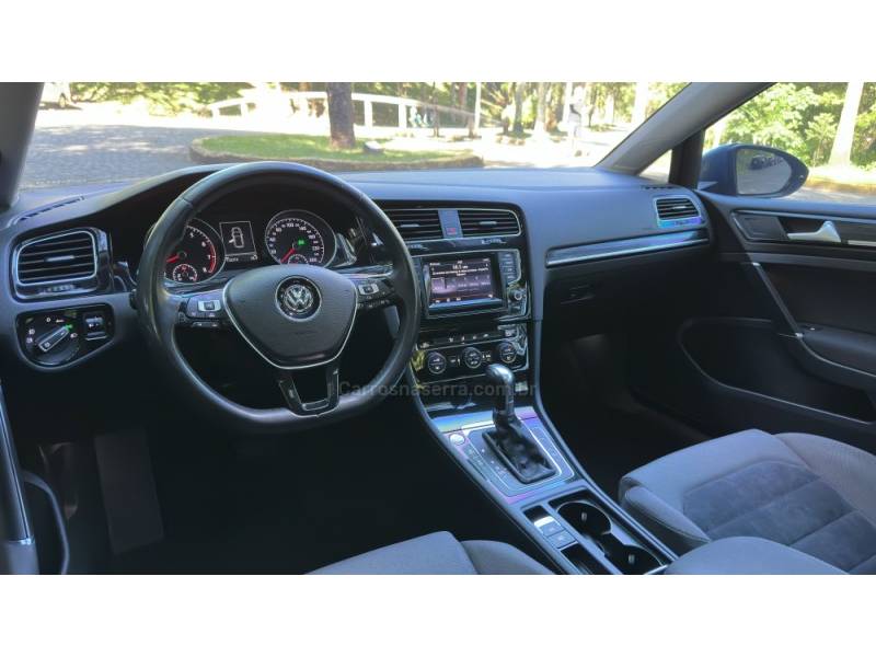 VOLKSWAGEN - GOLF - 2013/2014 - Azul - R$ 81.500,00