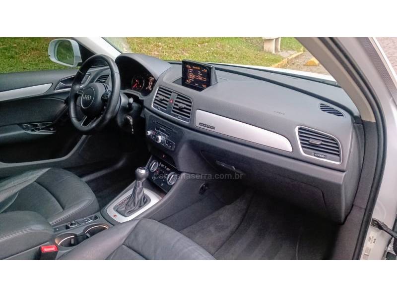 AUDI - Q3 - 2015/2015 - Branca - R$ 87.900,00