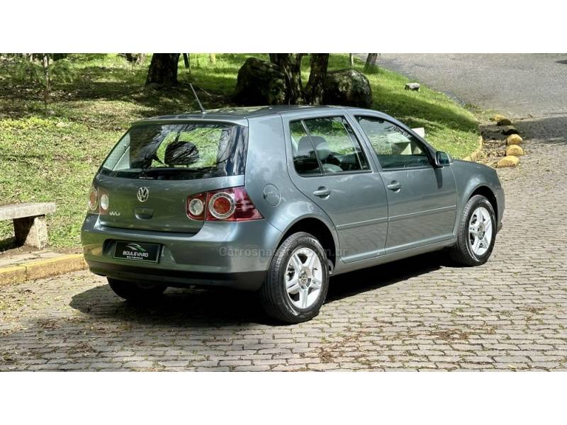 VOLKSWAGEN - GOLF - 2008/2009 - Verde - R$ 45.000,00
