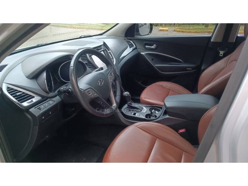 HYUNDAI - SANTA FÉ - 2014/2015 - Prata - R$ 85.000,00
