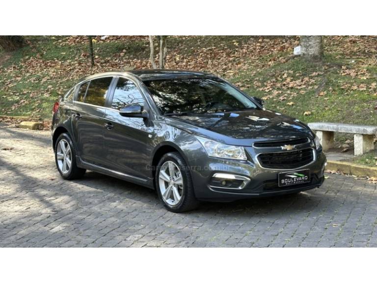 CHEVROLET - CRUZE - 2015/2016 - Cinza - R$ 71.900,00