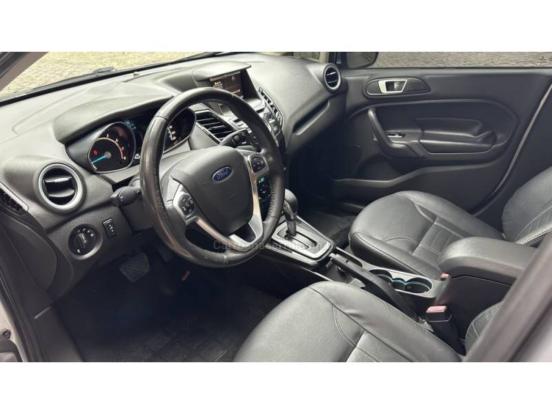 FORD - FIESTA - 2015/2015 - Prata - R$ 51.900,00
