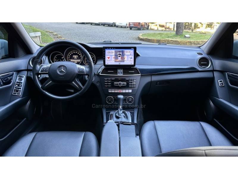 MERCEDES-BENZ - C 200 - 2013/2014 - Branca - R$ 79.000,00