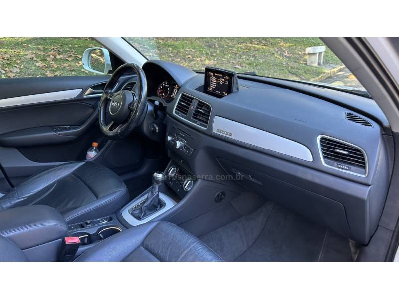AUDI - Q3 - 2015/2015 - Branca - R$ 74.000,00