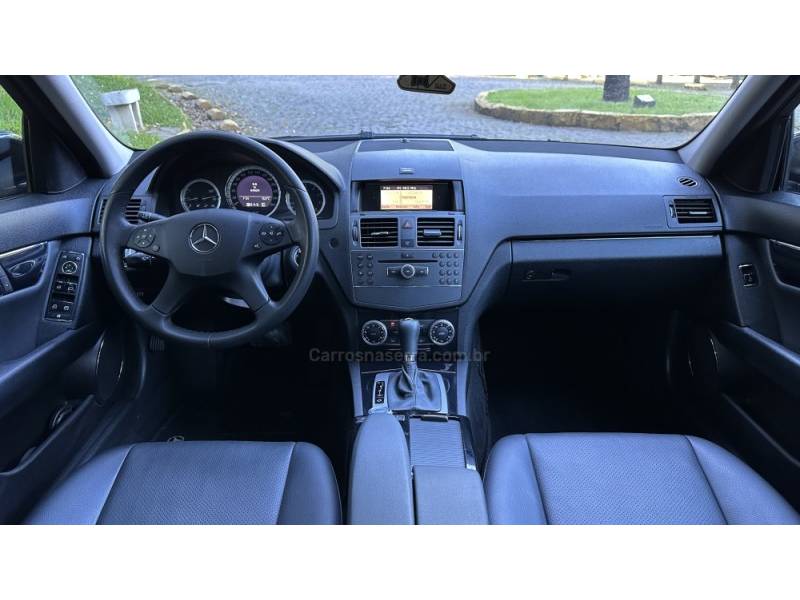 MERCEDES-BENZ - C 180 K - 2009/2010 - Preta - R$ 56.900,00