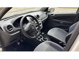 VOLKSWAGEN - GOL - 2016/2016 - Branca - R$ 39.900,00