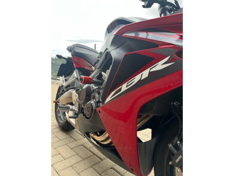 HONDA - CBR 650F - 2017/2017 - Preta - R$ 43.900,00