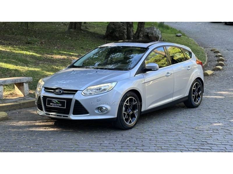 FORD - FOCUS - 2014/2015 - Prata - R$ 59.000,00