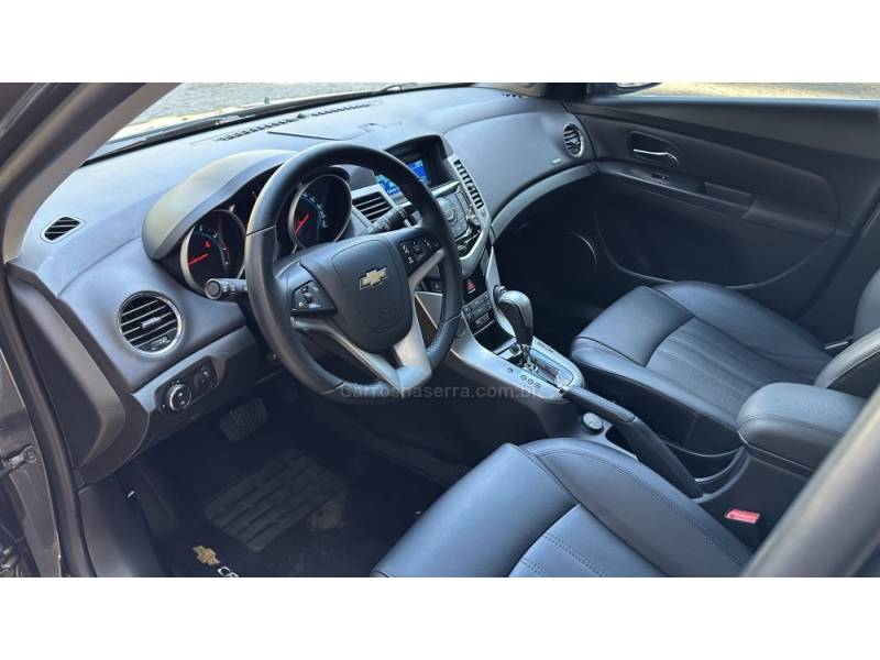 CHEVROLET - CRUZE - 2015/2016 - Cinza - R$ 71.900,00