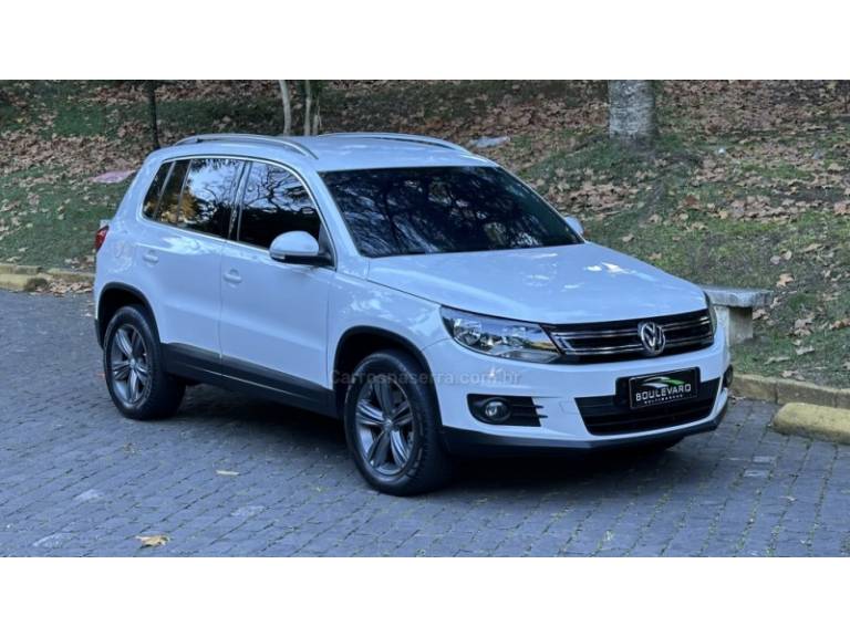 VOLKSWAGEN - TIGUAN - 2012/2012 - Branca - R$ 57.900,00