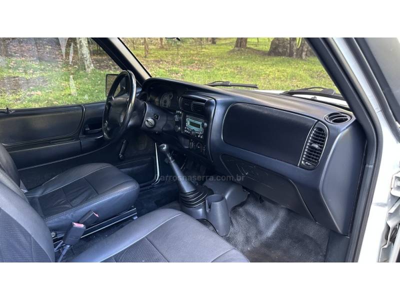 FORD - RANGER - 2011/2012 - Branca - R$ 79.900,00