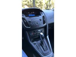 FORD - FOCUS - 2016/2016 - Preta - R$ 58.900,00