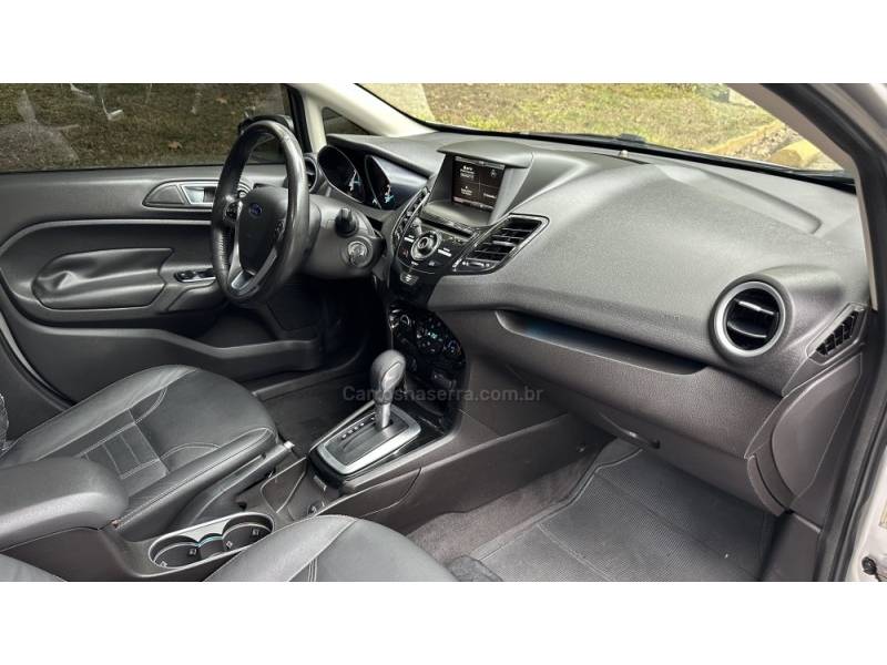 FORD - FIESTA - 2015/2015 - Prata - R$ 51.900,00