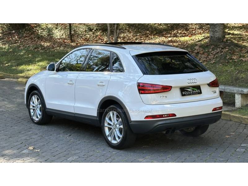 AUDI - Q3 - 2015/2015 - Branca - R$ 74.000,00