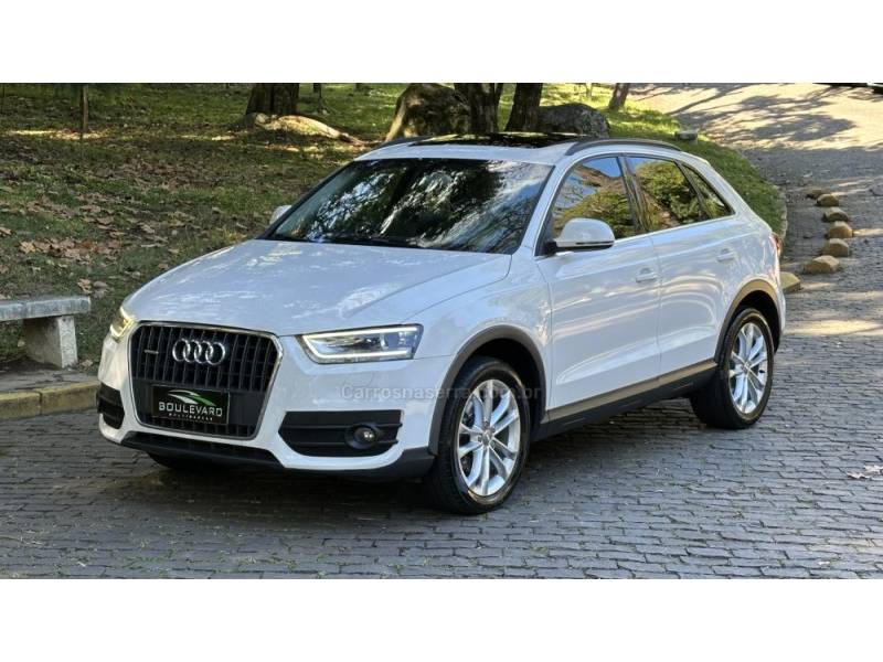 AUDI - Q3 - 2015/2015 - Branca - R$ 74.000,00