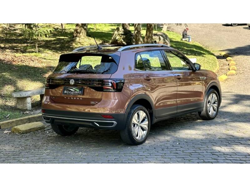 VOLKSWAGEN - T-CROSS - 2019/2020 - Bronze - R$ 109.000,00