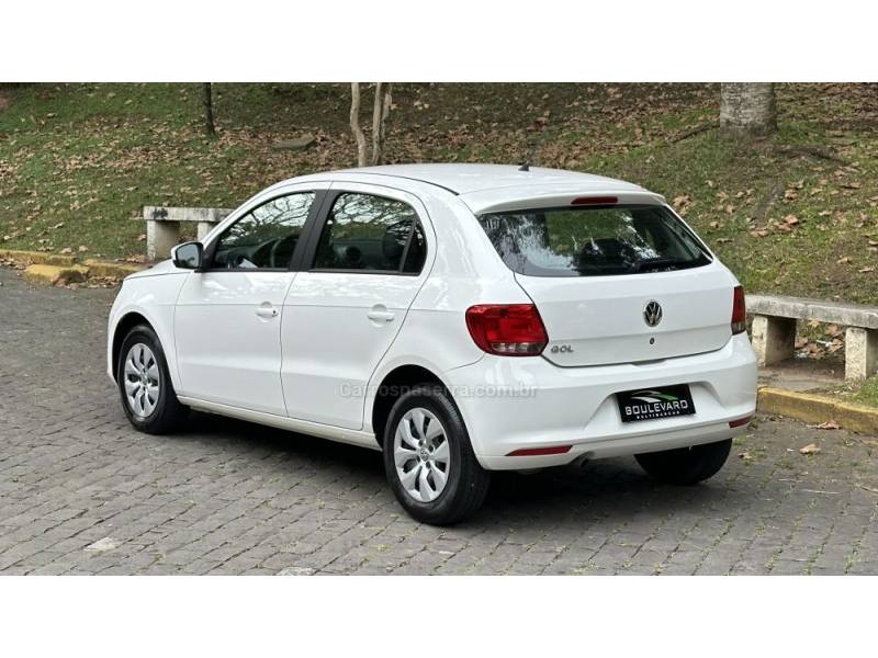 VOLKSWAGEN - GOL - 2016/2016 - Branca - R$ 39.900,00