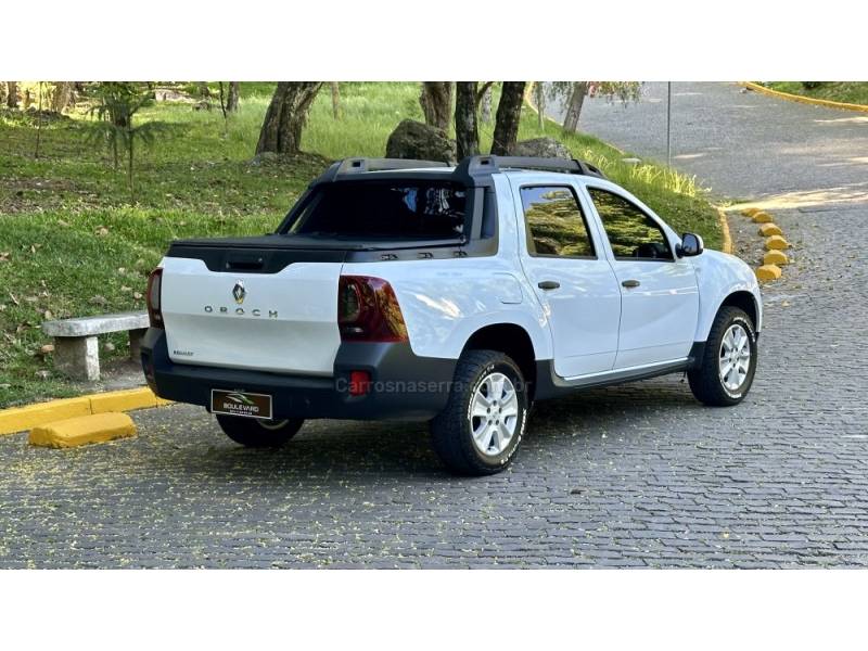 RENAULT - DUSTER OROCH - 2017/2018 - Branca - R$ 71.000,00