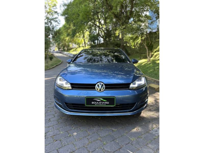 VOLKSWAGEN - GOLF - 2013/2014 - Azul - R$ 81.500,00