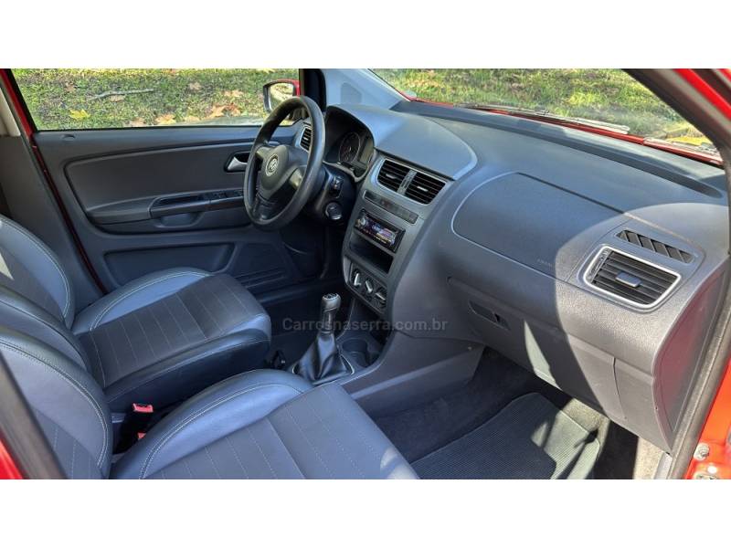 VOLKSWAGEN - SPACEFOX - 2013/2014 - Vermelha - R$ 46.900,00