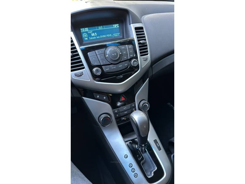 CHEVROLET - CRUZE - 2015/2016 - Cinza - R$ 71.900,00