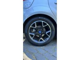 FORD - FOCUS - 2014/2015 - Prata - R$ 59.000,00