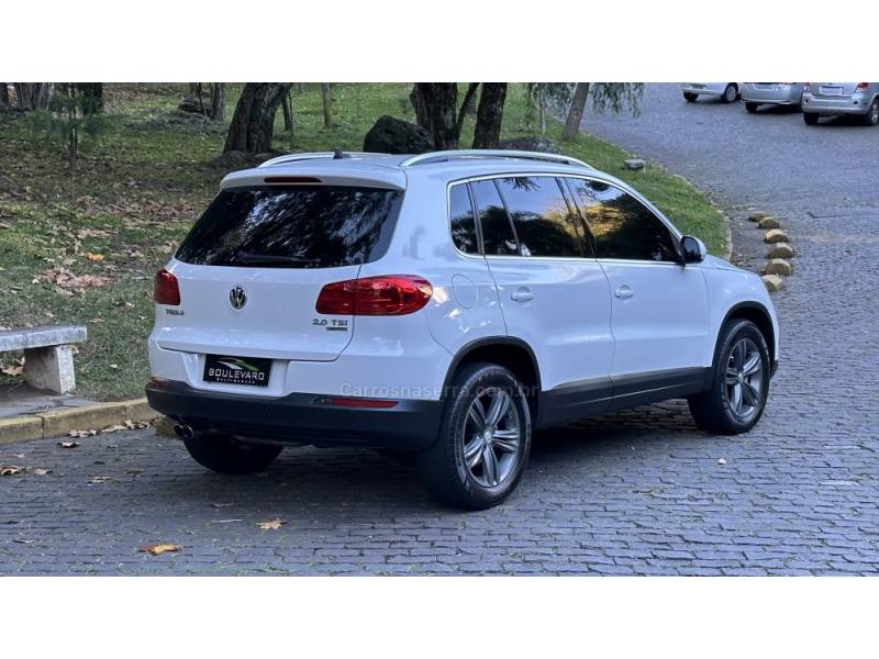 VOLKSWAGEN - TIGUAN - 2012/2012 - Branca - R$ 57.900,00