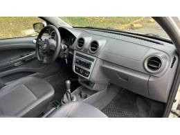 VOLKSWAGEN - GOL - 2016/2016 - Branca - R$ 39.900,00