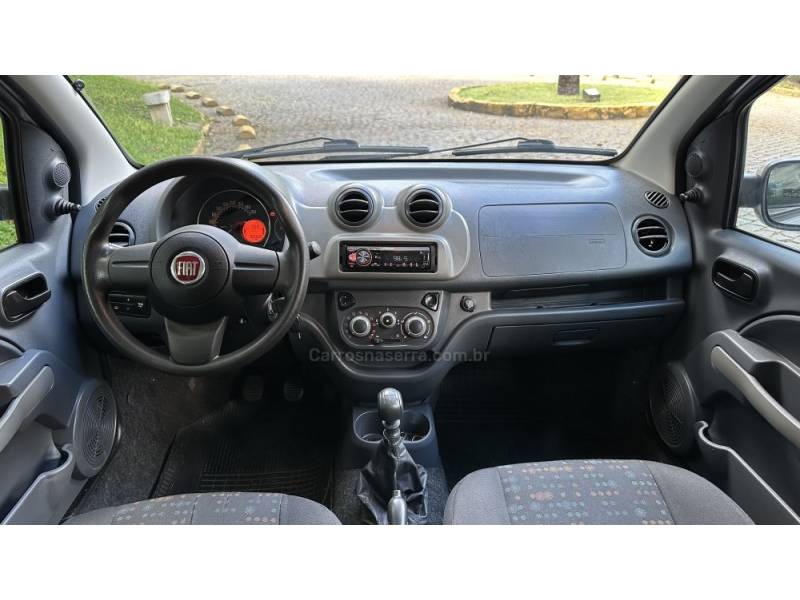 FIAT - UNO - 2015/2015 - Prata - R$ 34.900,00