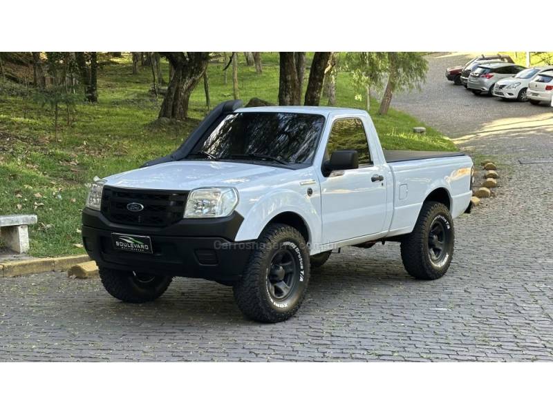 FORD - RANGER - 2011/2012 - Branca - R$ 79.900,00