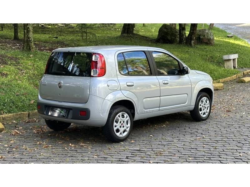 FIAT - UNO - 2015/2015 - Prata - R$ 34.900,00