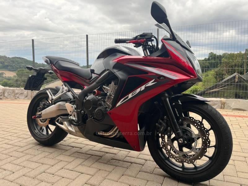 HONDA - CBR 650F - 2017/2017 - Preta - R$ 43.900,00