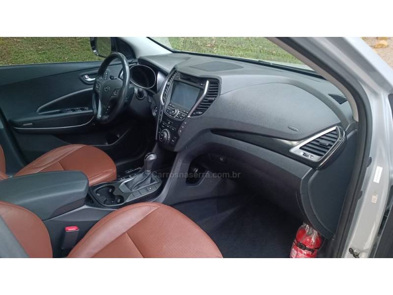 HYUNDAI - SANTA FÉ - 2014/2015 - Prata - R$ 85.000,00