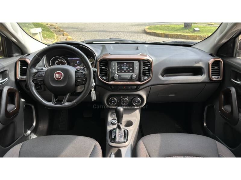 FIAT - TORO - 2017/2018 - Branca - R$ 91.000,00