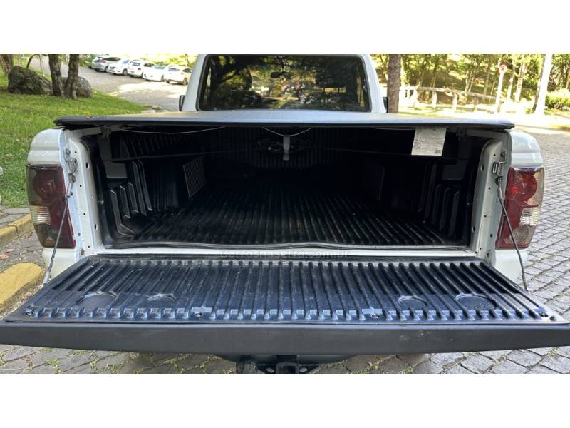 FORD - RANGER - 2011/2012 - Branca - R$ 79.900,00