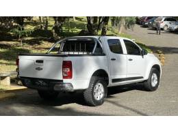CHEVROLET - S10 - 2012/2013 - Branca - R$ 68.000,00