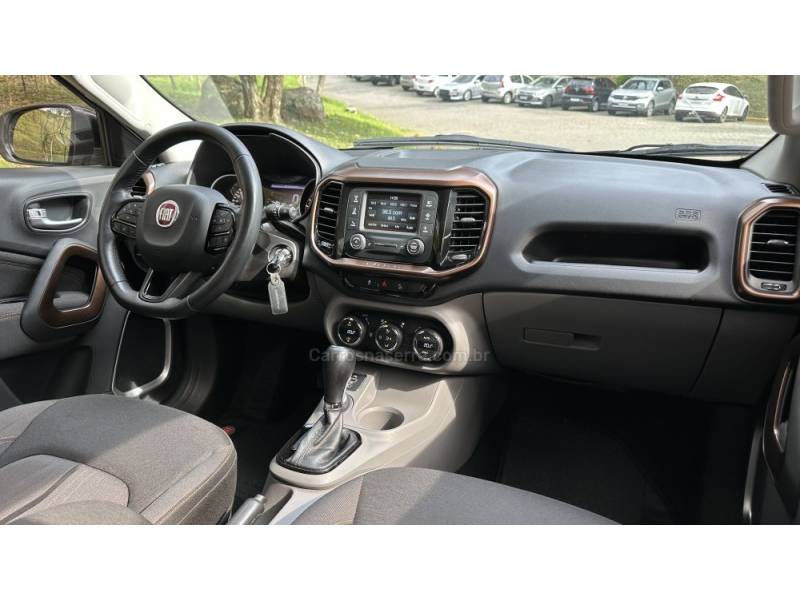 FIAT - TORO - 2017/2018 - Branca - R$ 91.000,00