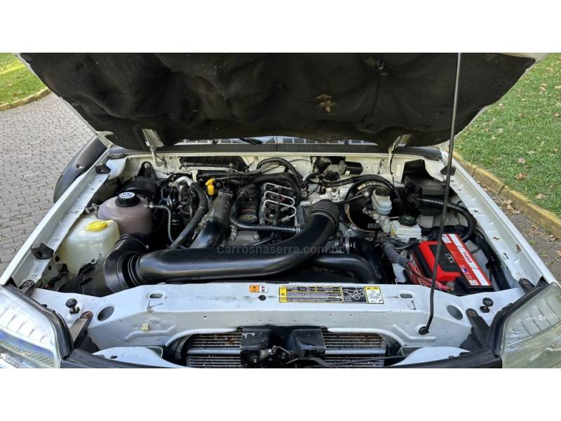 FORD - RANGER - 2011/2012 - Branca - R$ 79.900,00