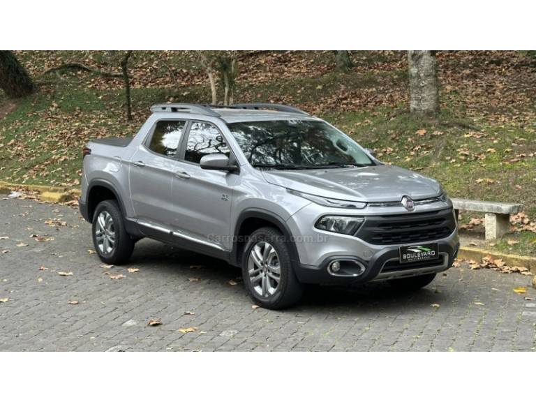 FIAT - TORO - 2020/2021 - Cinza - R$ 112.900,00