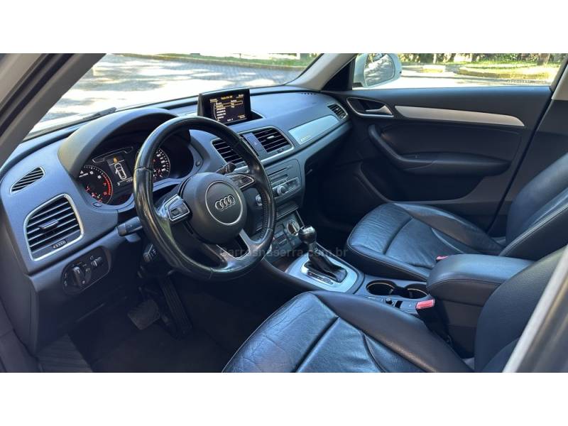 AUDI - Q3 - 2015/2015 - Branca - R$ 74.000,00