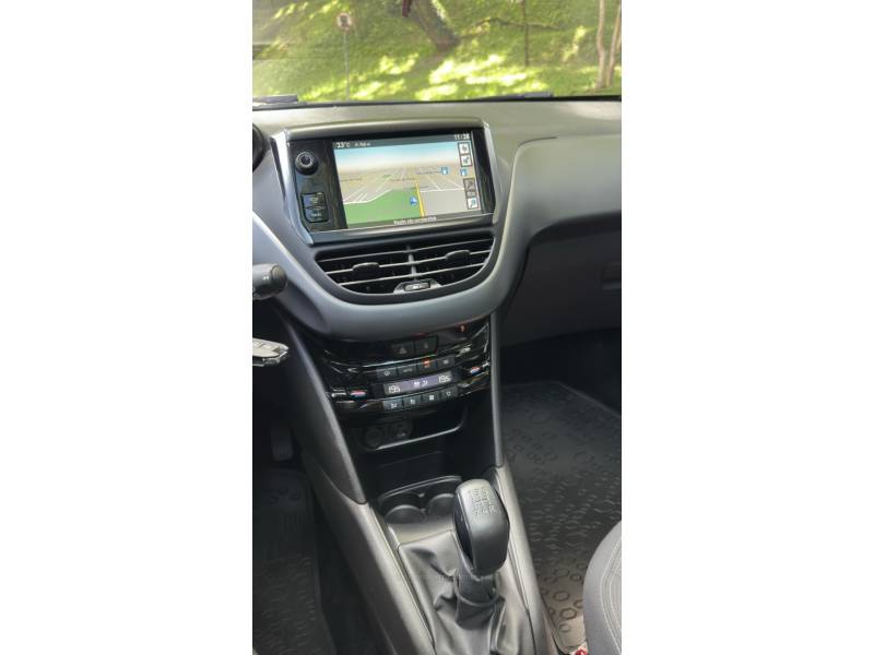 PEUGEOT - 208 - 2015/2015 - Branca - R$ 50.500,00