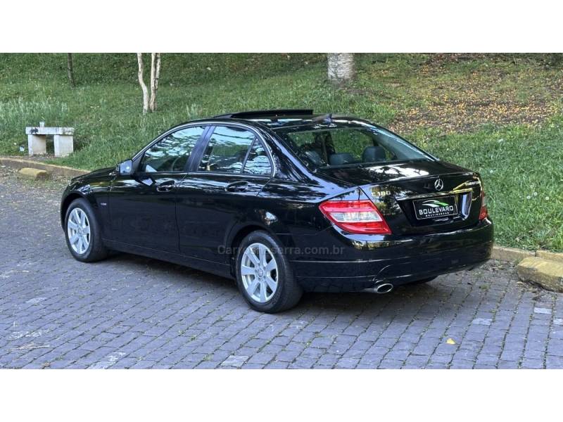 MERCEDES-BENZ - C 180 K - 2009/2010 - Preta - R$ 56.900,00